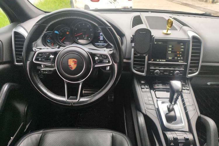 Used Porsche Cayenne 2015 Cayenne 3.0T Steering Wheel