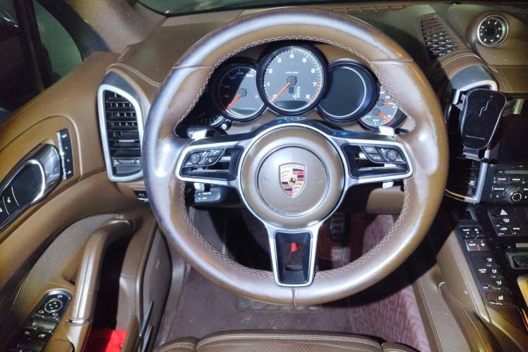 Used Porsche Cayenne 2015 Cayenne 3.0T Steering Wheel