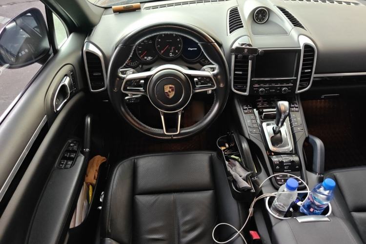 Used Porsche Cayenne 2015 Cayenne 3.0T Steering Wheel