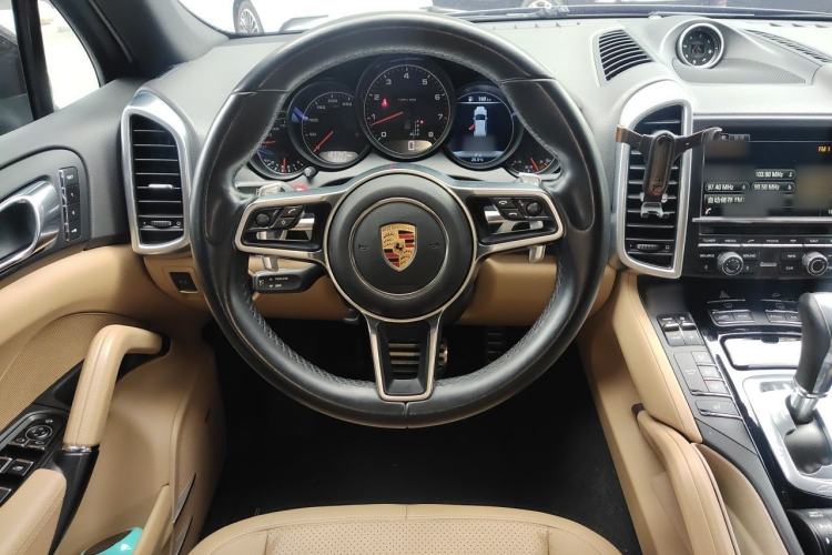 Used Porsche Cayenne 2015 Cayenne 3.0T Steering Wheel