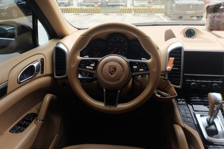Used Porsche Cayenne 2015 Cayenne 3.0T Steering Wheel