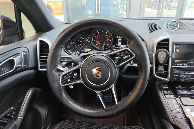 Used Porsche Cayenne 2015 Cayenne 3.0T Steering Wheel