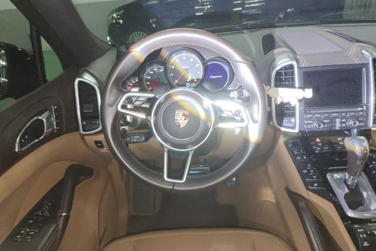 Used Porsche Cayenne 2015 Cayenne 3.0T Steering Wheel
