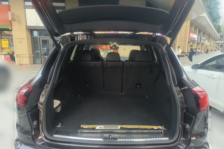 Used Porsche Cayenne 2015 Cayenne 3.0T Trunk