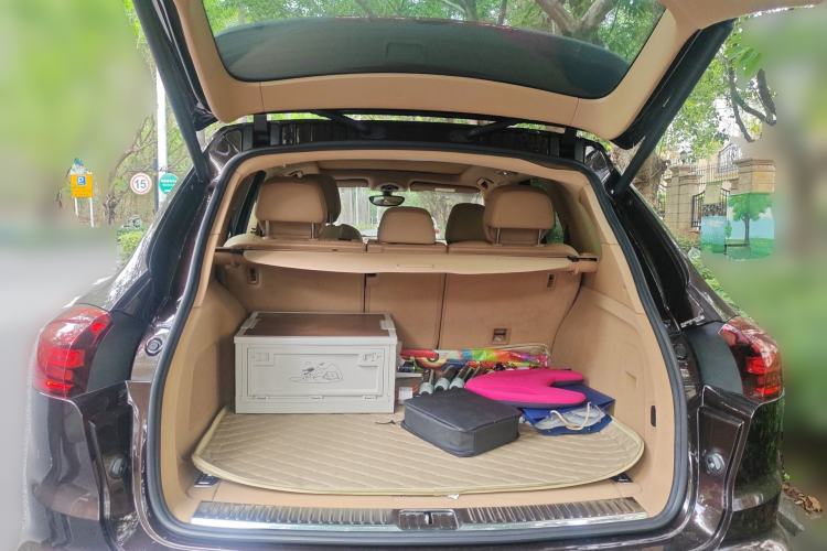 Used Porsche Cayenne 2015 Cayenne 3.0T Trunk