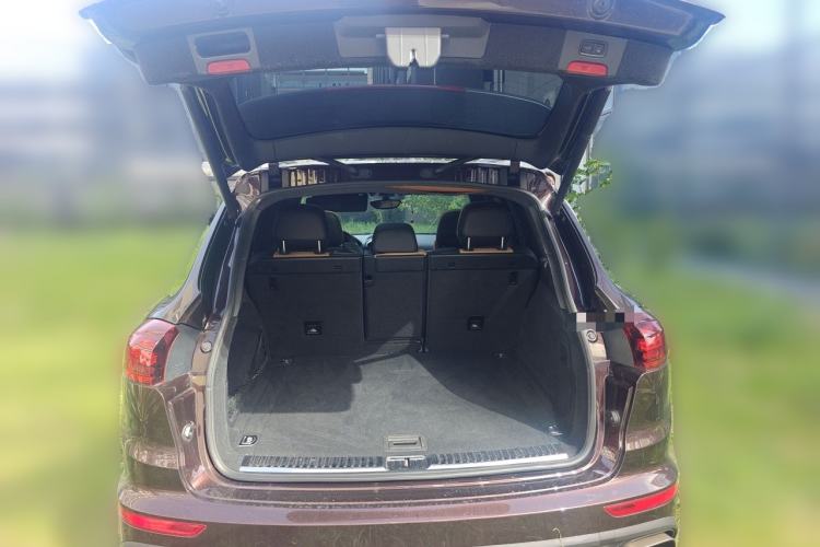 Used Porsche Cayenne 2015 Cayenne 3.0T Trunk
