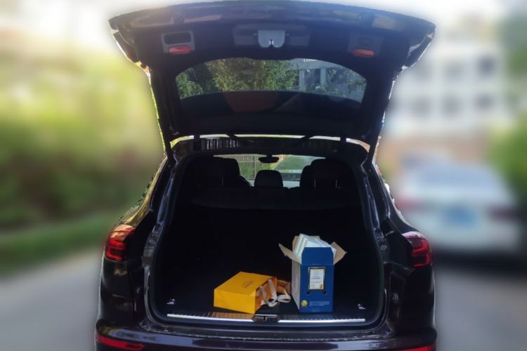 Used Porsche Cayenne 2015 Cayenne 3.0T Trunk