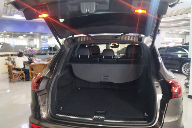 Used Porsche Cayenne 2015 Cayenne 3.0T Trunk