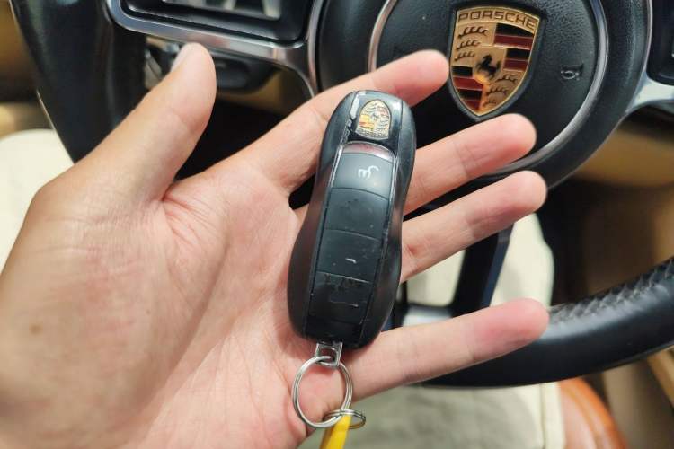 Used Porsche Cayenne 2015 Cayenne 3.0T Vehicle Key