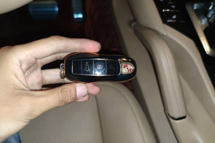 Used Porsche Cayenne 2015 Cayenne 3.0T Vehicle Key