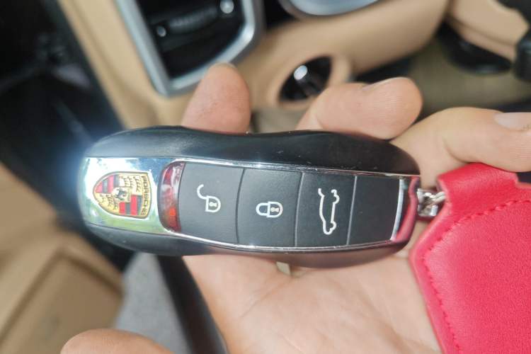 Used Porsche Cayenne 2015 Cayenne 3.0T Vehicle Key