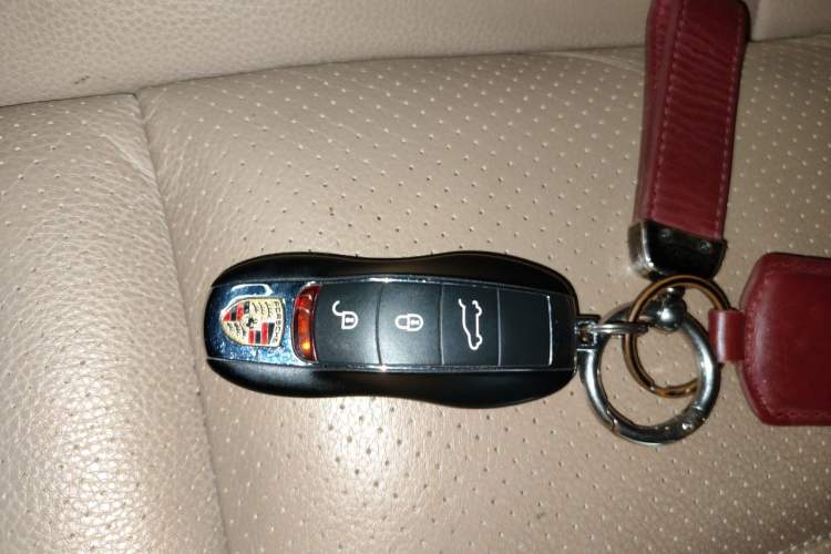 Used Porsche Cayenne 2015 Cayenne 3.0T Vehicle Key