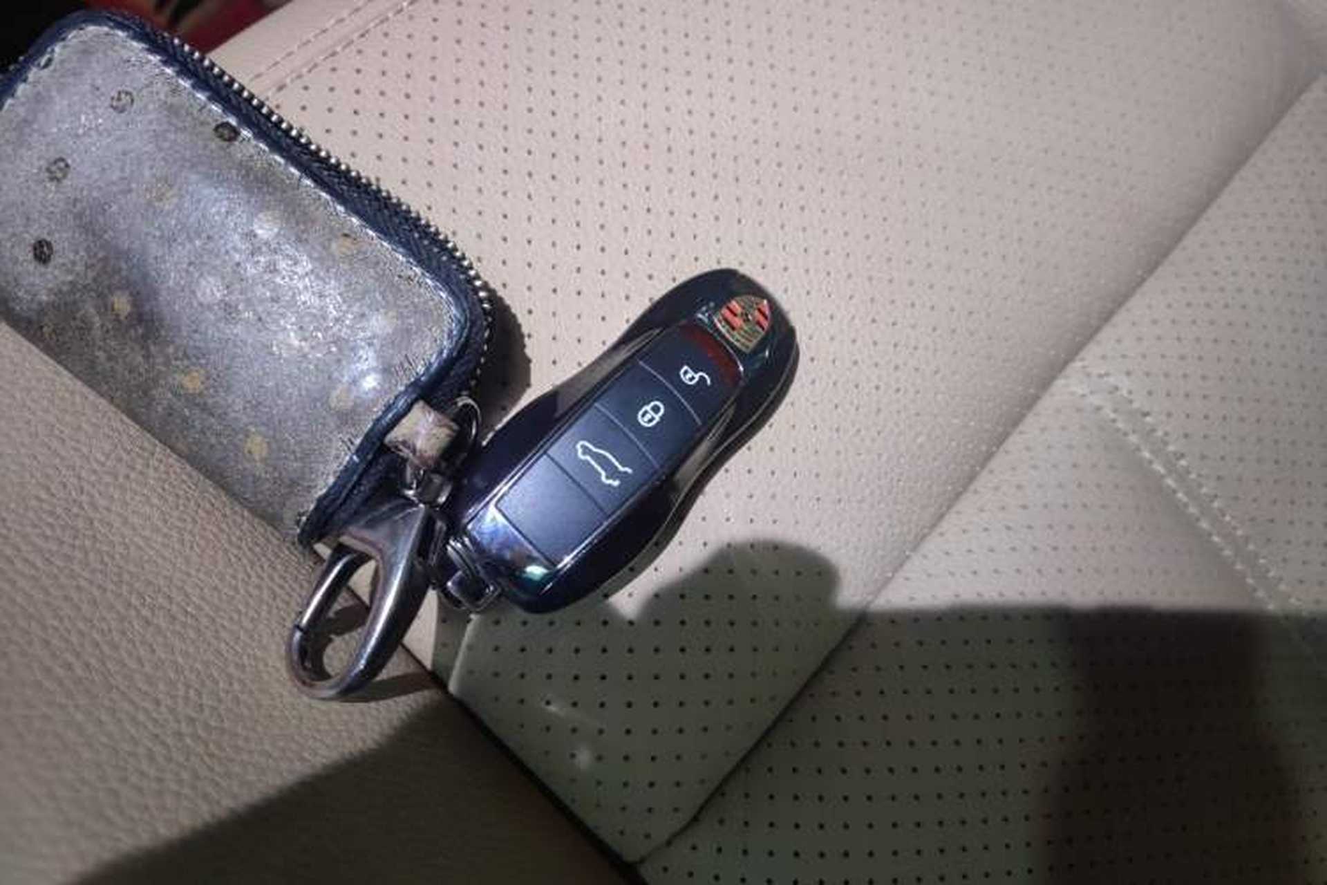 Used Porsche Cayenne 2015 Cayenne 3.0T Vehicle Key