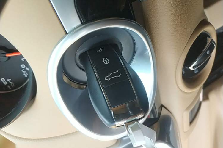 Used Porsche Cayenne 2015 Cayenne 3.0T Vehicle Key