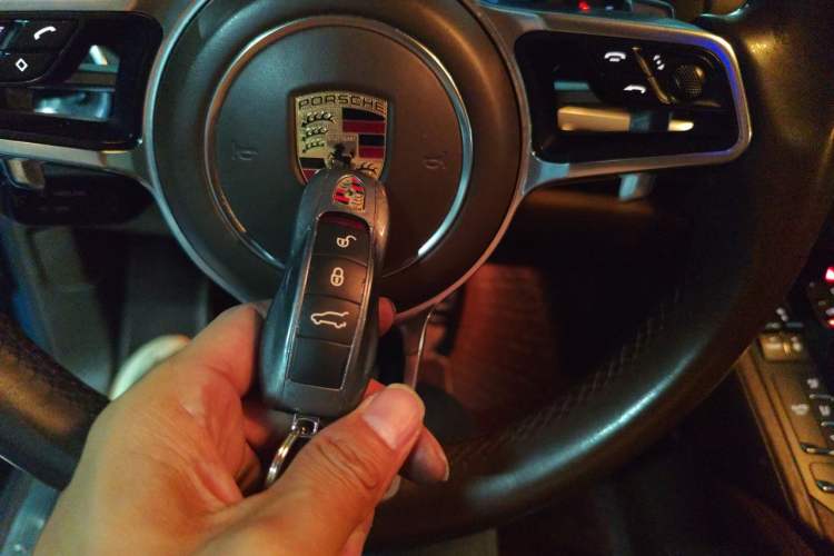 Used Porsche Cayenne 2015 Cayenne 3.0T Vehicle Key