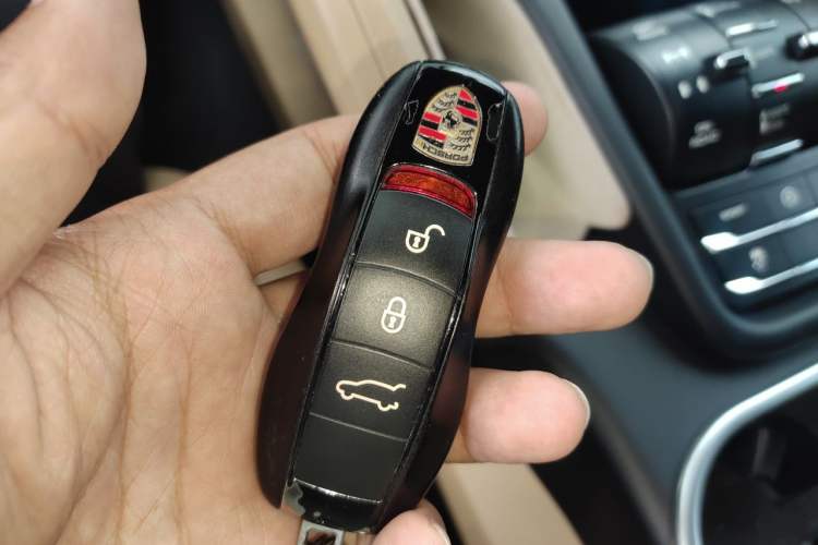 Used Porsche Cayenne 2015 Cayenne 3.0T Vehicle Key