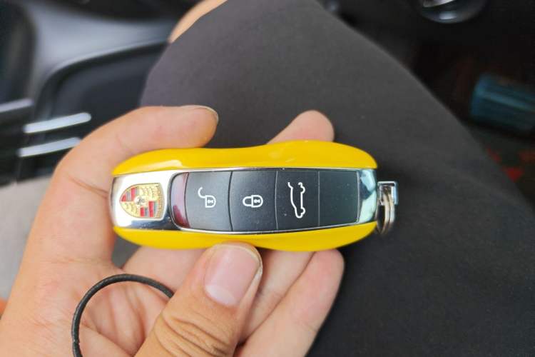 Used Porsche Cayenne 2015 Cayenne 3.0T Vehicle Key