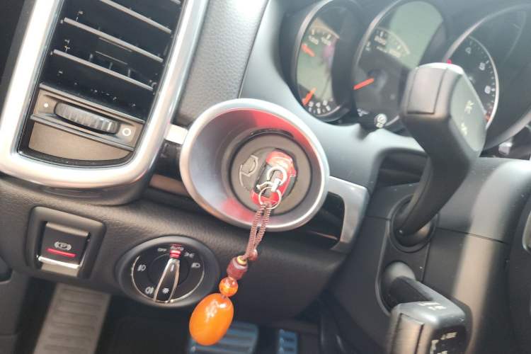 Used Porsche Cayenne 2015 Cayenne 3.0T Vehicle Key