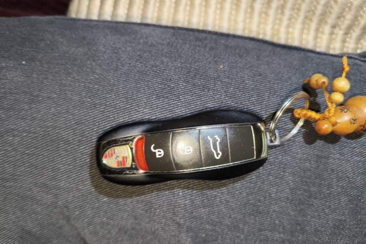 Used Porsche Cayenne 2015 Cayenne 3.0T Vehicle Key