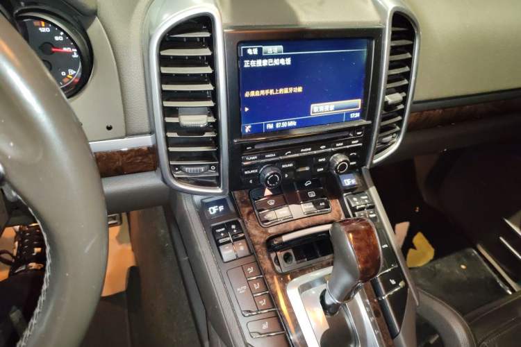 Used Porsche Cayenne 2015 Cayenne 3.0T Audio And AC Panel