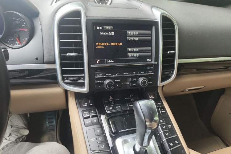 Used Porsche Cayenne 2015 Cayenne S 3.6T Audio And AC Panel