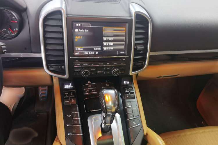 Used Porsche Cayenne 2015 Cayenne 3.0T Audio And AC Panel