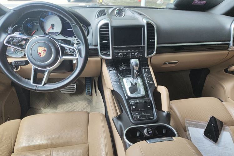 Used Porsche Cayenne 2015 Cayenne S 3.6T Center Console