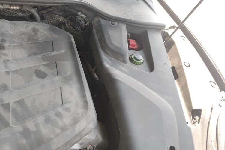 Used Porsche Cayenne 2015 Cayenne S 3.6T Engine Bay Left