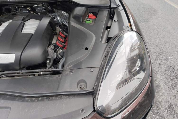 Used Porsche Cayenne 2015 Cayenne 3.0T Engine Bay Left