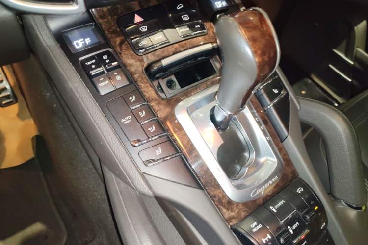 Used Porsche Cayenne 2015 Cayenne 3.0T Gear Lever