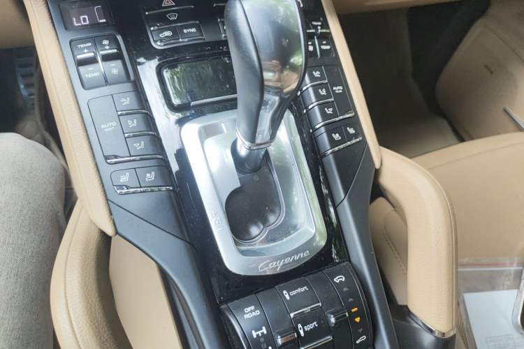 Used Porsche Cayenne 2015 Cayenne S 3.6T Gear Lever