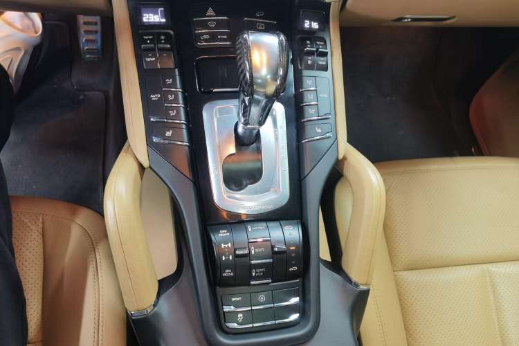 Used Porsche Cayenne 2015 Cayenne 3.0T Gear Lever