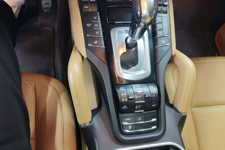 Used Porsche Cayenne 2015 Cayenne 3.0T Headliner