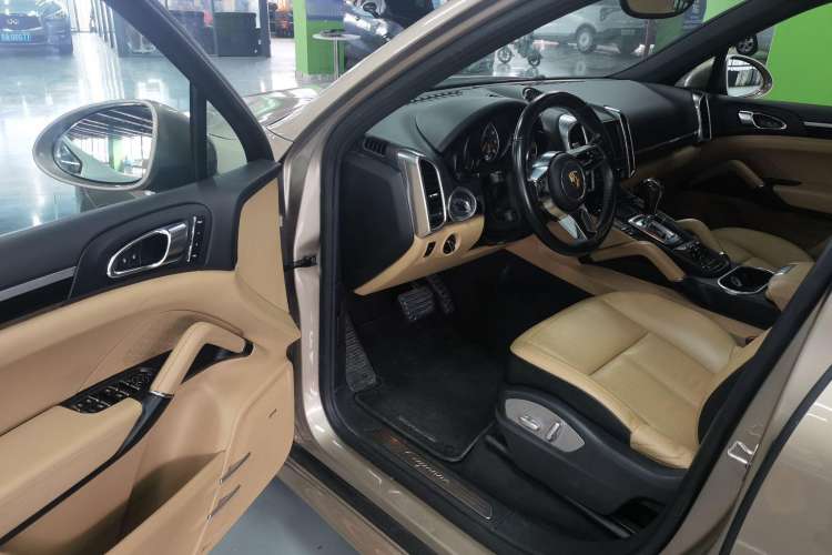 Used Porsche Cayenne 2015 Cayenne 3.0T Interior 3