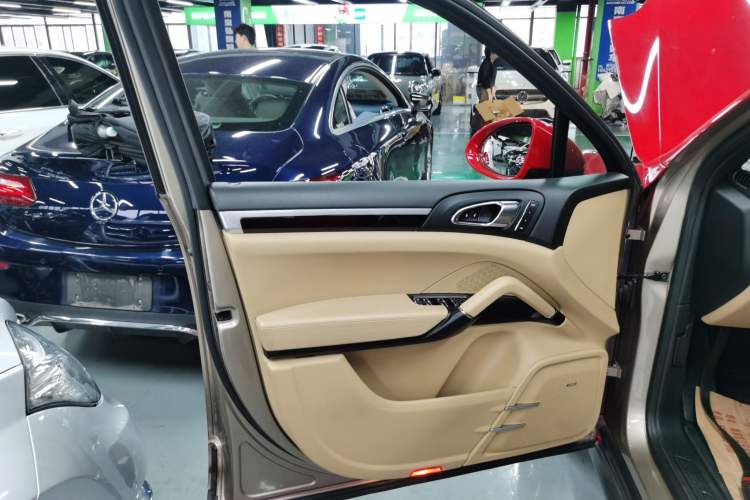 Used Porsche Cayenne 2015 Cayenne 3.0T Interior 7