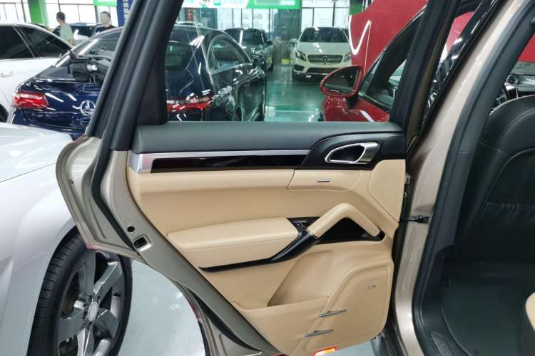Used Porsche Cayenne 2015 Cayenne 3.0T Interior 8