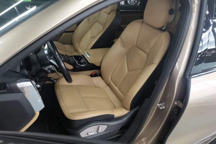 Used Porsche Cayenne 2015 Cayenne 3.0T Left Front Seat
