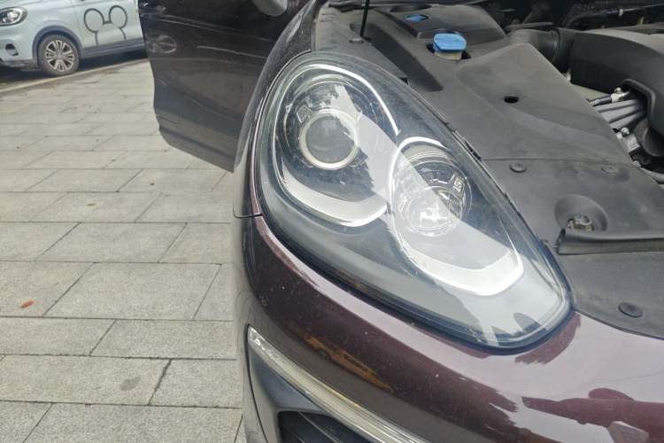 Used Porsche Cayenne 2015 Cayenne 3.0T Right Front Headlight
