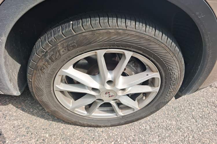 Used Porsche Cayenne 2015 Cayenne 3.0T Right Front Wheel Hub