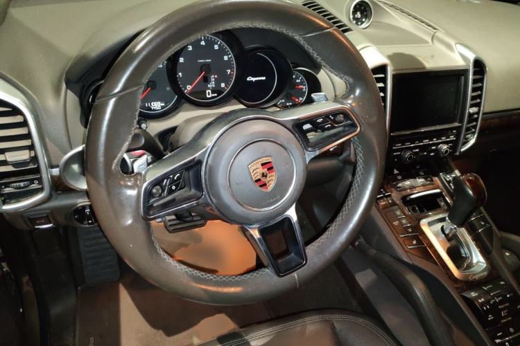 Used Porsche Cayenne 2015 Cayenne 3.0T Steering Wheel