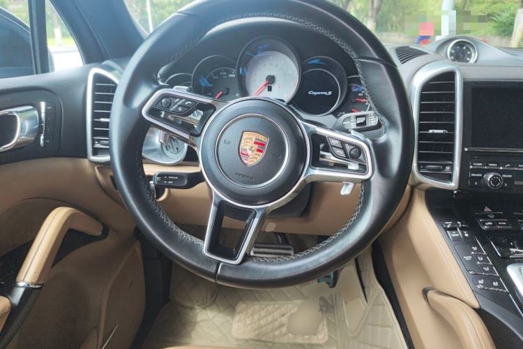 Used Porsche Cayenne 2015 Cayenne S 3.6T Steering Wheel