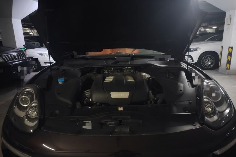 Used Porsche Cayenne 2015 Cayenne 3.0T Engine Bay