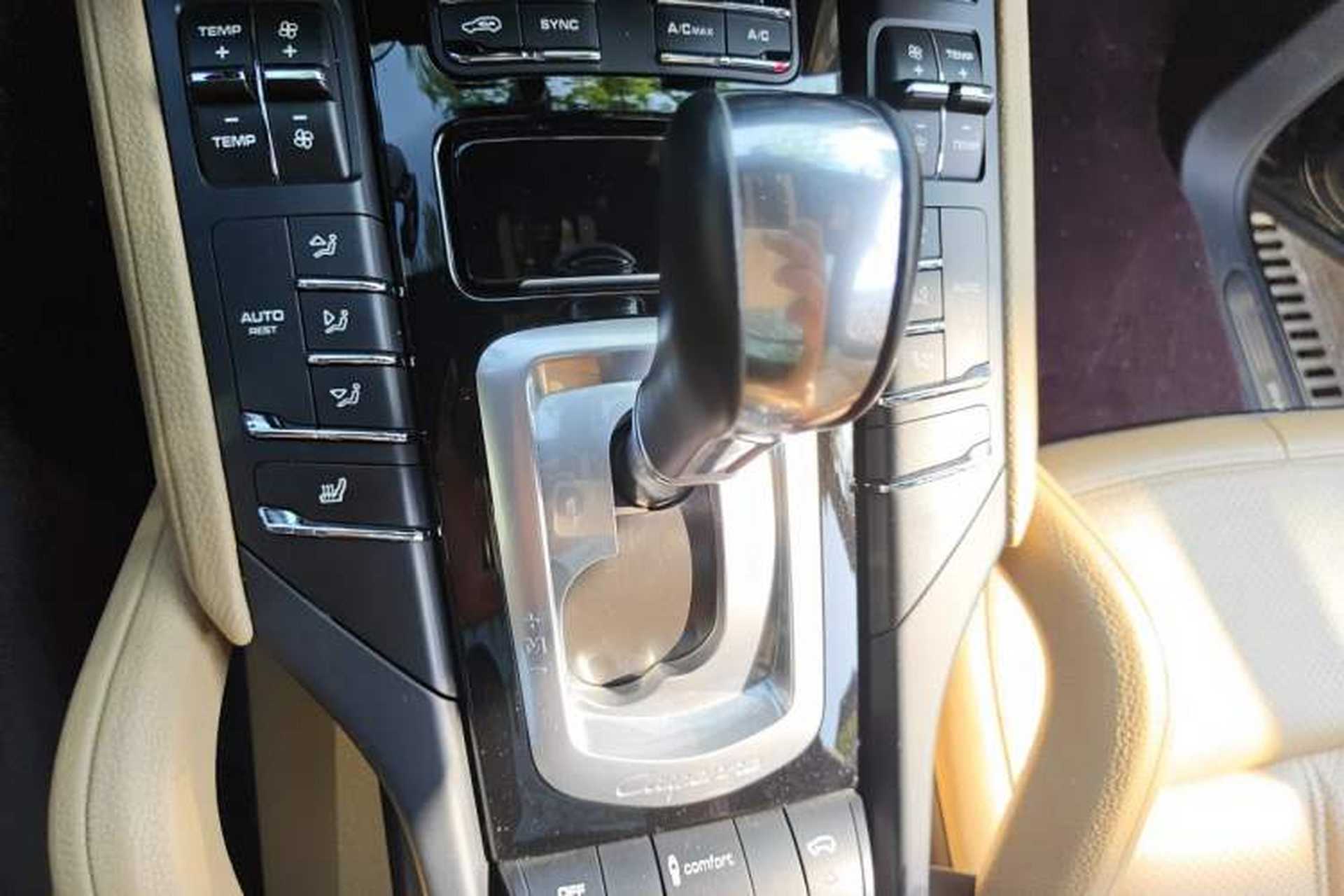 Used Porsche Cayenne 2015 Cayenne 3.0T Gear Lever