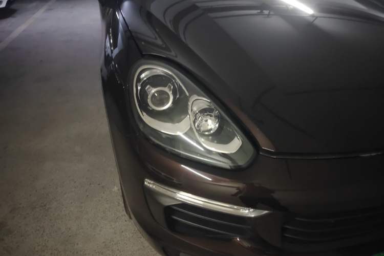 Used Porsche Cayenne 2015 Cayenne 3.0T Right Front Headlight