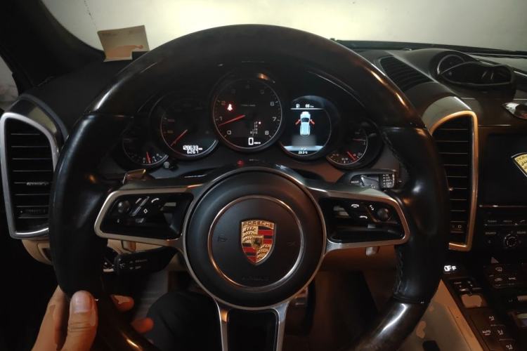 Used Porsche Cayenne 2015 Cayenne 3.0T Steering Wheel