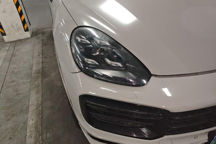 Used Porsche Cayenne 2015 Cayenne 3.0T Right Front Headlight