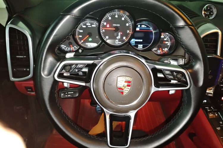 Used Porsche Cayenne 2015 Cayenne 3.0T Steering Wheel