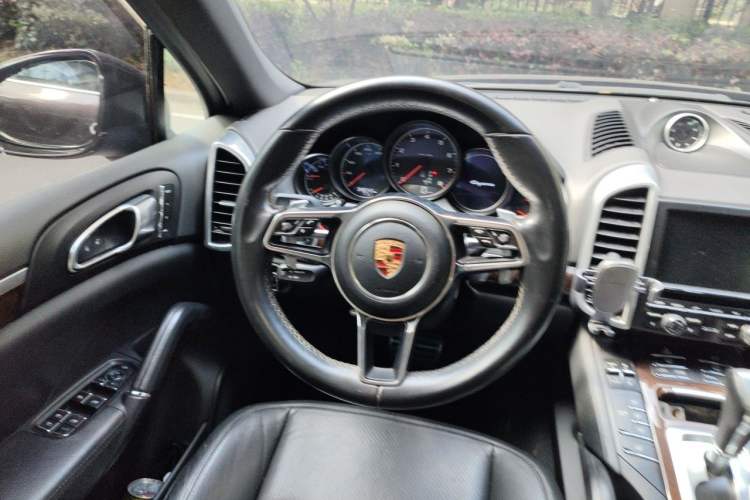 Used Porsche Cayenne 2015 Cayenne 3.0T Steering Wheel