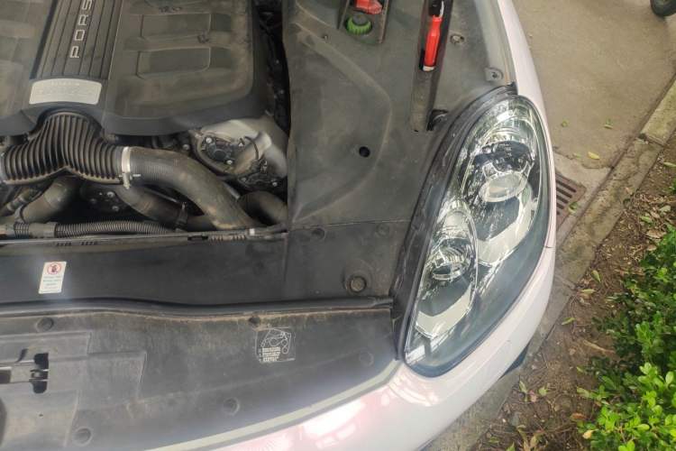Used Porsche Cayenne 2015 Cayenne S 3.6T Engine Bay Left