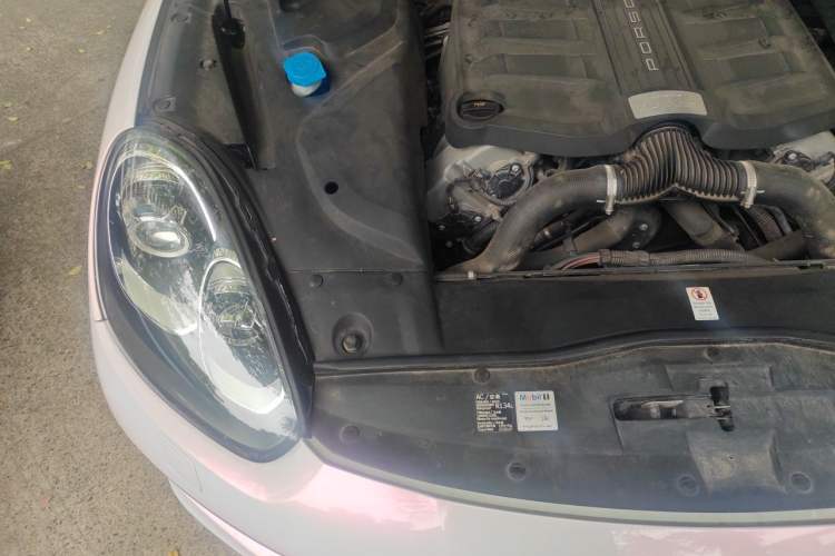 Used Porsche Cayenne 2015 Cayenne S 3.6T Engine Bay Right